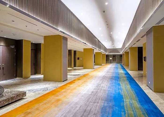 Seda Bay Near Ayala Malls 호텔 4*