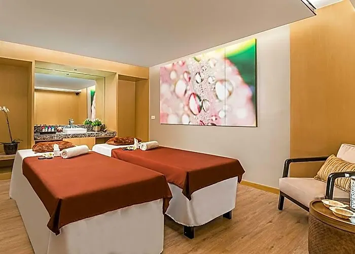 Seda Bay Near Ayala Malls 4* 마닐라