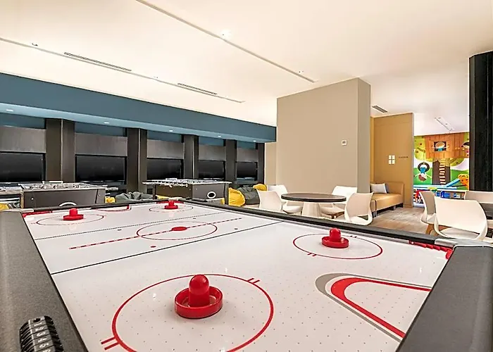 Seda Bay Near Ayala Malls 4* 마닐라
