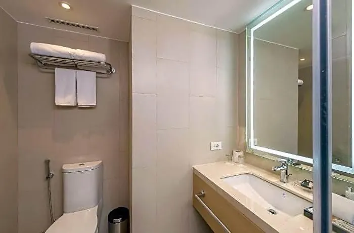 Seda Bay Near Ayala Malls 4* 마닐라