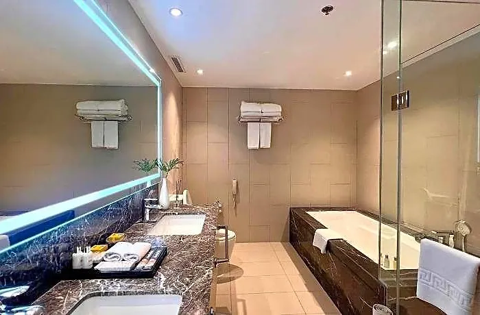 Seda Bay Near Ayala Malls 4*